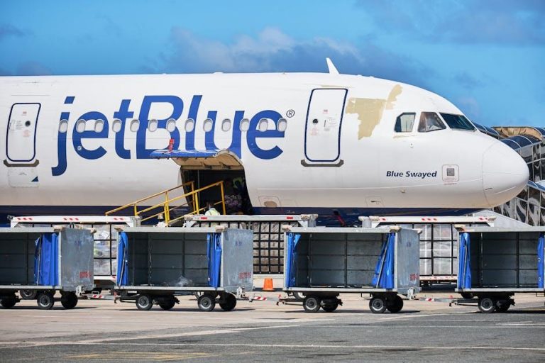 JetBlue Sued by Passenger for Dreadfully Cold Ice Cream Sandwich – Aviation A2Z