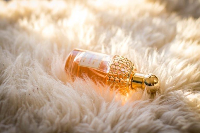 Cosmetic “Gold Thread Therapy”: A Nuisance That Decreases the Diagnostic Quality of a Dental Panoramic Image – Wiley Online Library