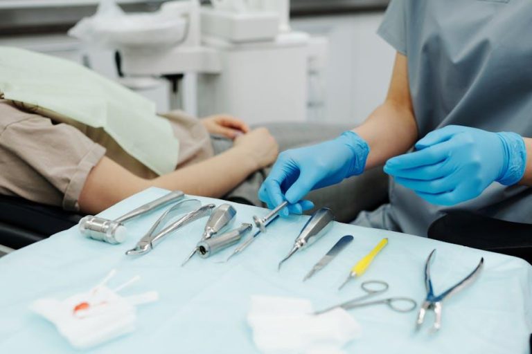 That toothache could kill you. Jacksonville’s Apple Project offers free dental care to save lives – firstcoastnews.com