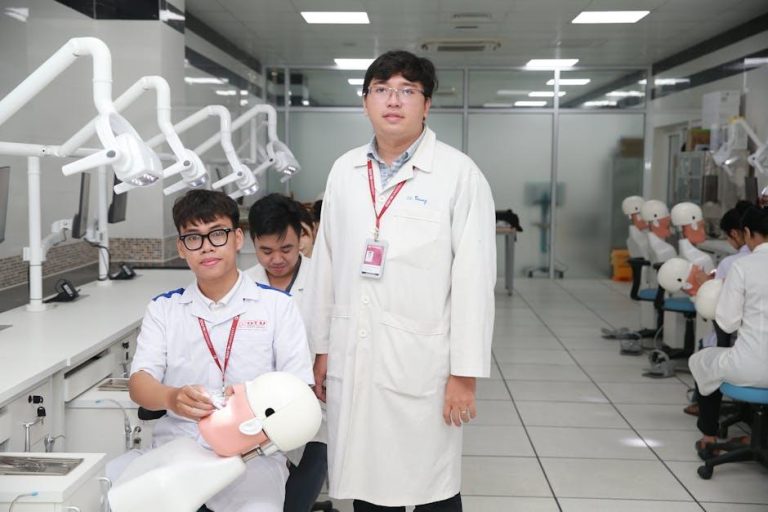 Filling a gap: U-M dental students help combat Michigan’s shortage of rural dentists – University of Michigan News