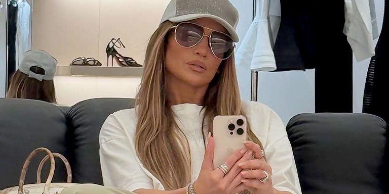 Jennifer Lopez Wore Trending Platform Sneakers From Nike